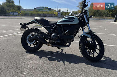 Скремблер Ducati Scrambler 2016 в 