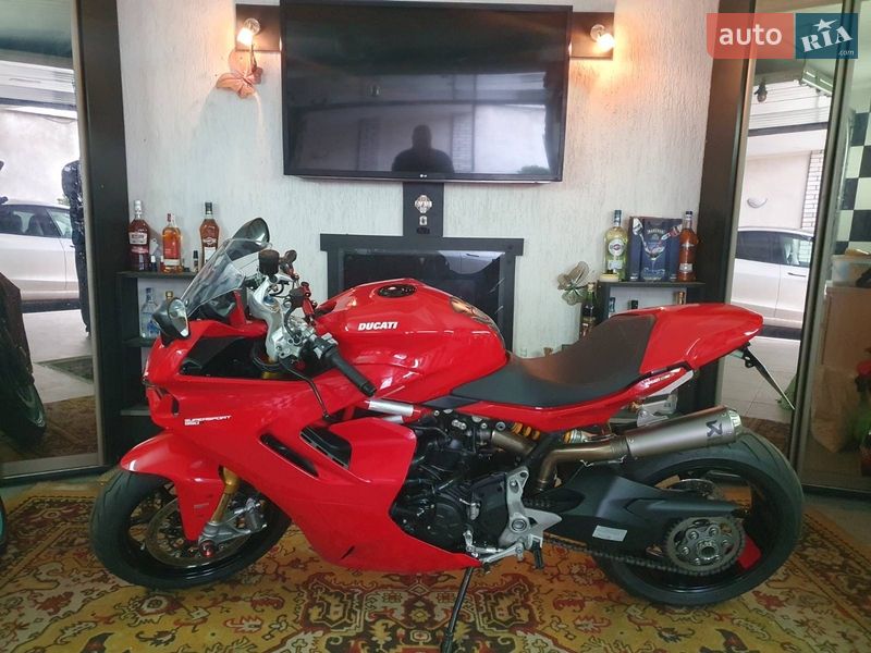 Ducati Supersport 2022