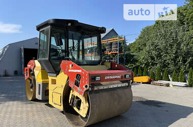 Дорожный каток Dynapac CC 2008 в Черновцах