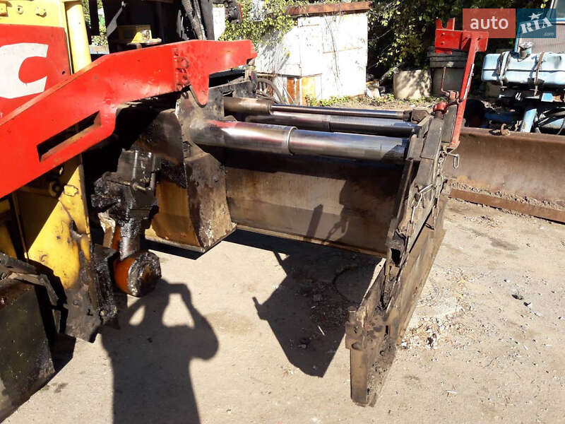Асфальтоукладчик Dynapac F141 2006 в Кривом Роге