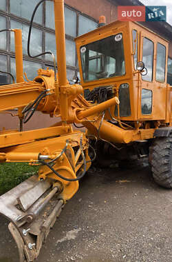 Автогрейдер ДЗ 122 1987 в Рожнятове