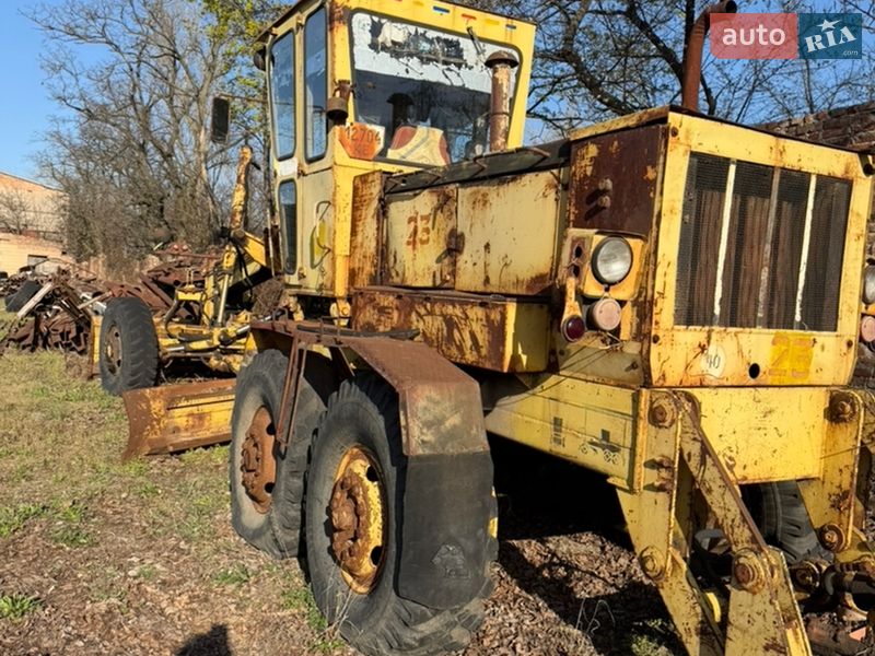 Автогрейдер ДЗ 143-1 1989 в Олександрії