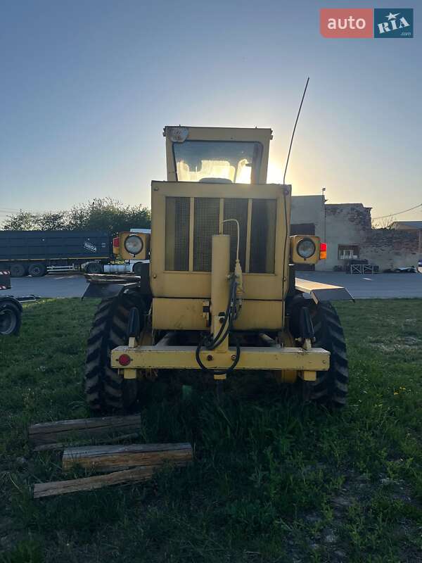 Автогрейдер ДЗ 180 1992 в Могилів-Подільському