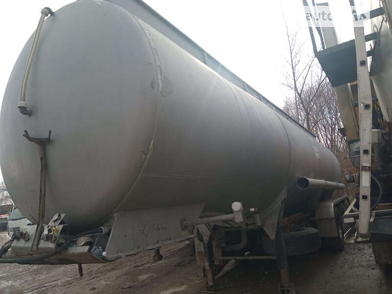 Цистерна напівпричіп ENERCO NZ 1993 в Львові