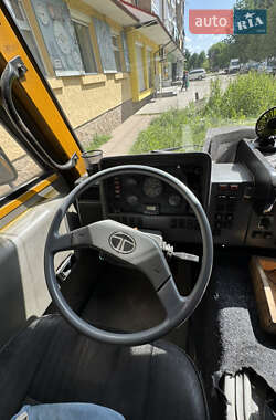 Пригородный автобус EOS Coach 2008 в Дрогобыче