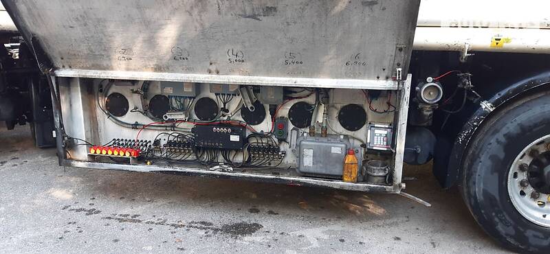 Цистерна полуприцеп Esterer 5281 1992 в Кагарлыке