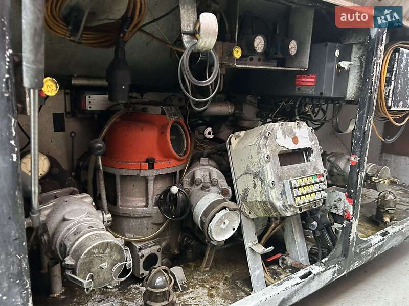 Цистерна напівпричіп Esterer 5281 1992 в Дніпрі фото 3 Цистерна напівпричіп Esterer 5281 1992 в Дніпрі