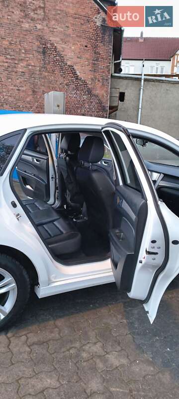 Седан FAW B30 2019 в Львові