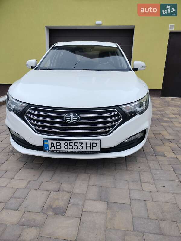 Седан FAW Besturn B30 2019 в 