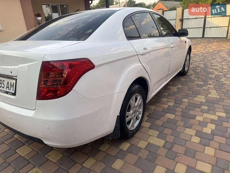 Седан FAW Besturn B50 2013 в Днепре