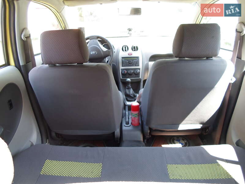 Хетчбек FAW V2 2013 в Луцьку