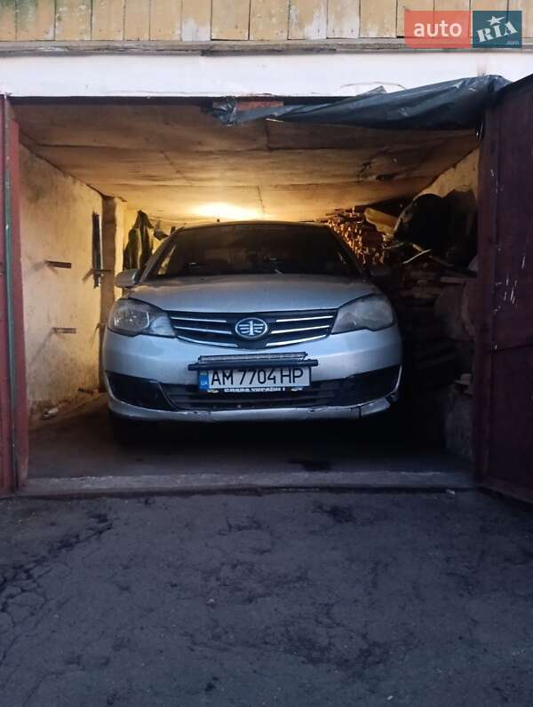 Седан FAW V5 2013 в Броварах