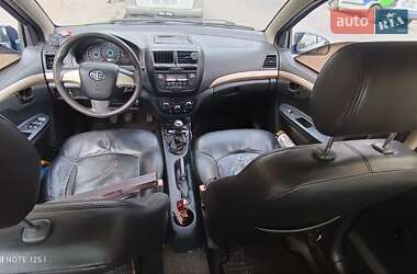 Седан FAW V5 2013 в 