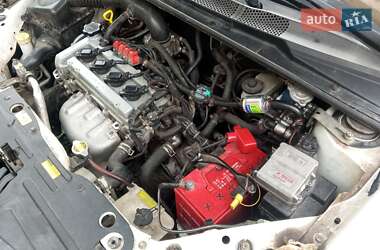 Седан FAW V5 2013 в 