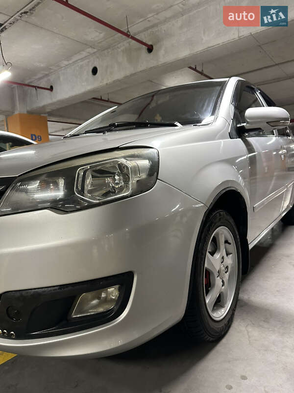 Седан FAW V5 2013 в Ізмаїлі фото 19 Седан FAW V5 2013 в Ізмаїлі