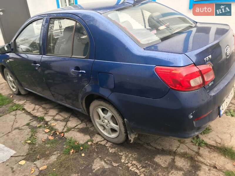 Седан FAW V5 2013 в Згуровке