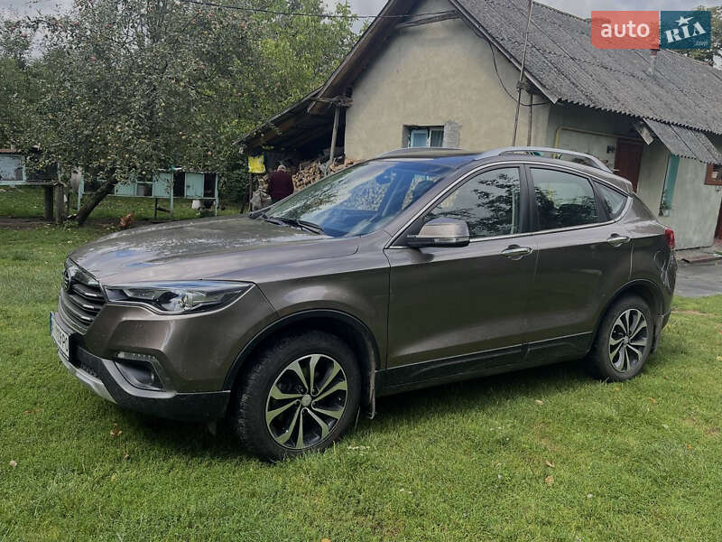 Хэтчбек FAW X80 2020 в Стрые