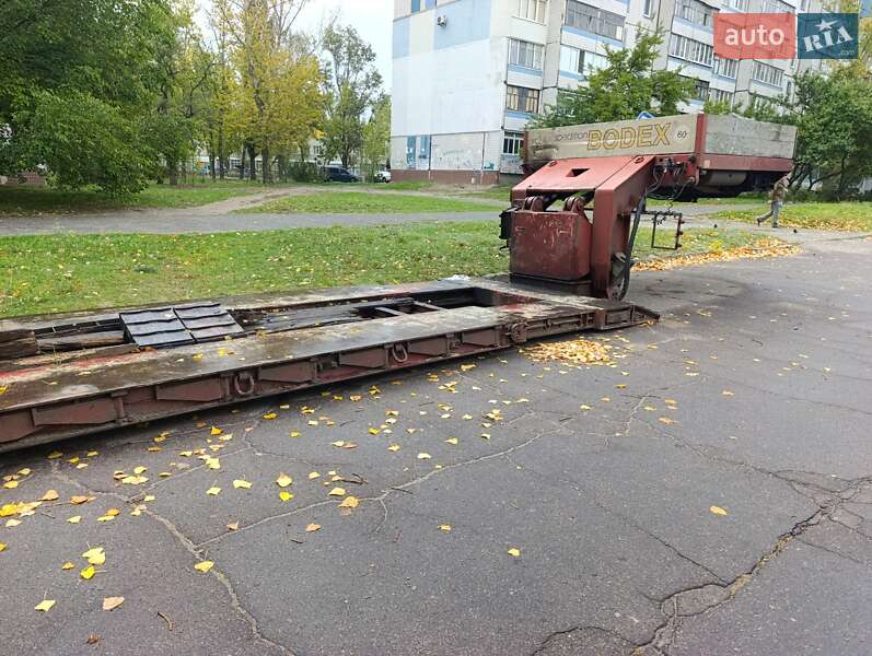 Низкорамна платформа Faymonville STBZ-VA 2004 в Дніпрі