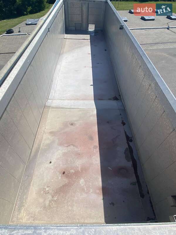 Самоскид напівпричіп Feber NW 2010 в Радехові