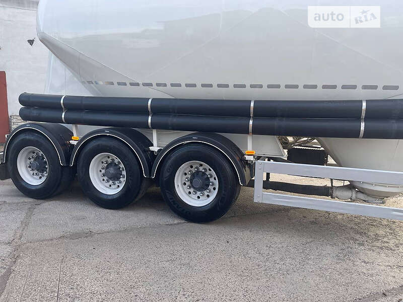 Цистерна полуприцеп Feldbinder EUT 2000 в Одессе