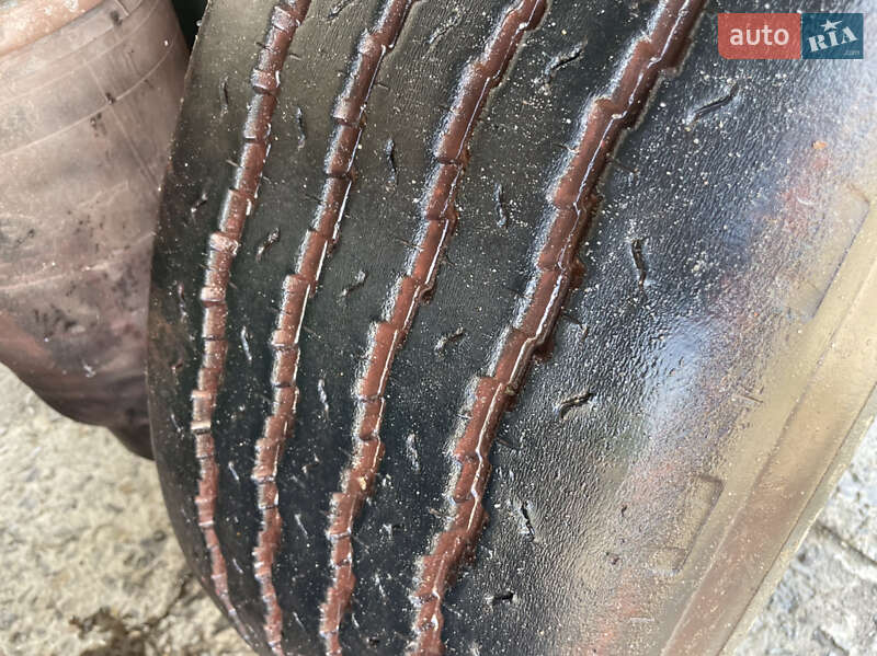 Цистерна полуприцеп Feldbinder EUT 1989 в Львове