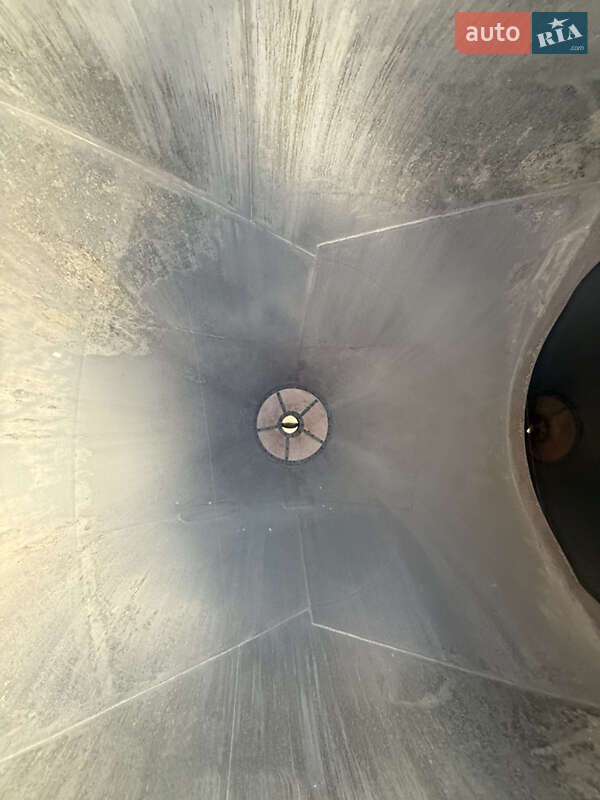 Цистерна полуприцеп Feldbinder EUT 1989 в Львове