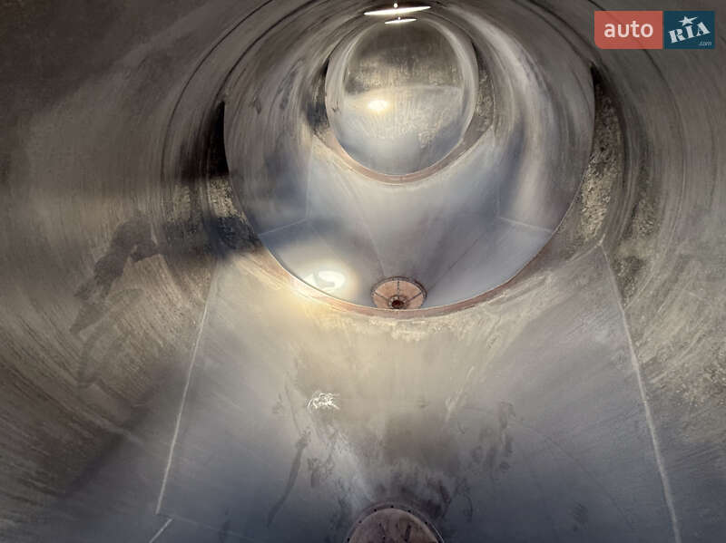 Цистерна полуприцеп Feldbinder EUT 1989 в Львове