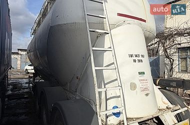 Цистерна Feldbinder EUT 1980 в Измаиле