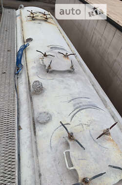 Цистерна полуприцеп Feldbinder FFB 1993 в Кривом Роге