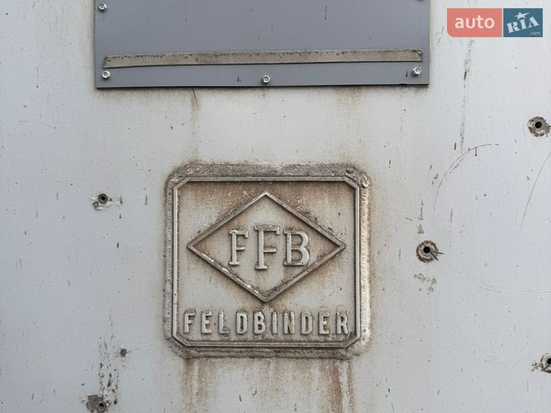 Цементовоз Feldbinder FFB 2007 в Черновцах