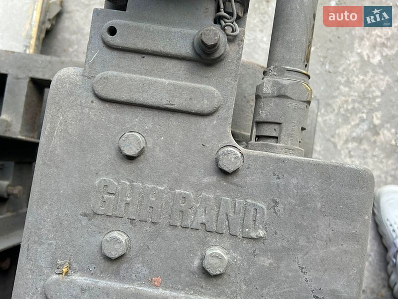 Цементовоз Feldbinder ПР 1980 в Каменском