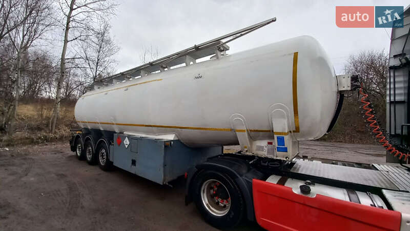 Цистерна Feldbinder TSA 2005 в Львове