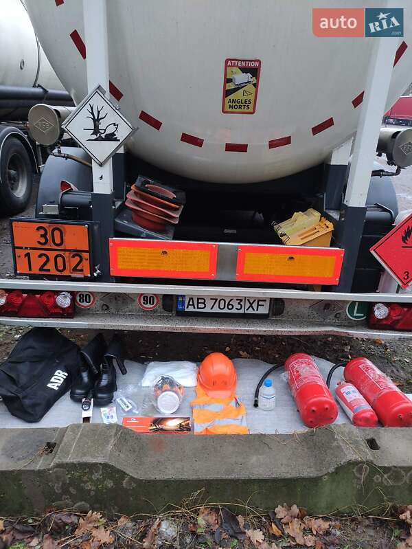 Цистерна полуприцеп Feldbinder TSA 2008 в Буче фото 2 Цистерна полуприцеп Feldbinder TSA 2008 в Буче