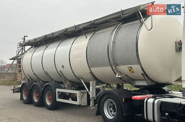 Цистерна полуприцеп Feldbinder TSA 2004 в Дубно