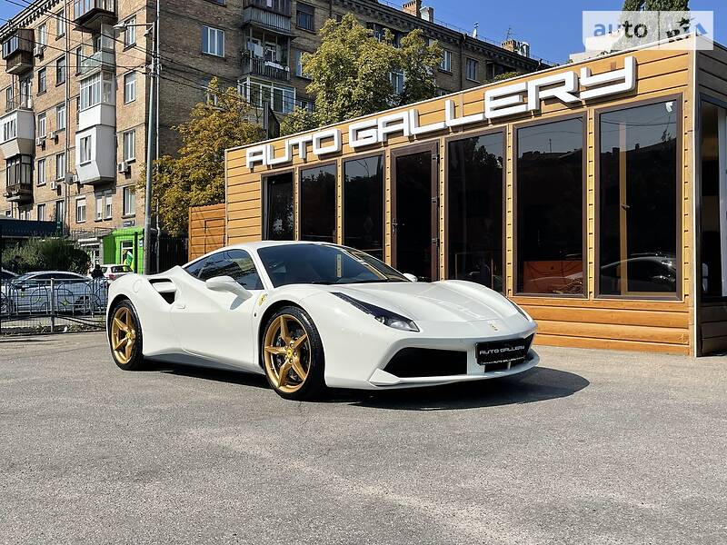 Купе Ferrari 488 GTB 2015 в Киеве