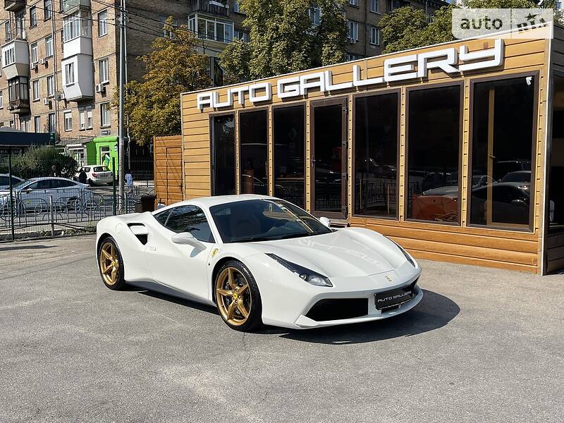 Купе Ferrari 488 GTB 2015 в Киеве