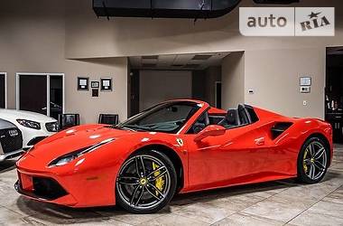 Купе Ferrari 488 Spider 2019 в 