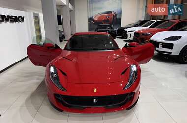 Купе Ferrari 812 Superfast 2020 в 