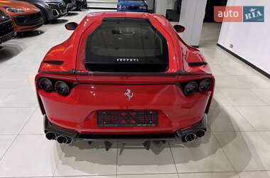 Купе Ferrari 812 Superfast 2020 в 
