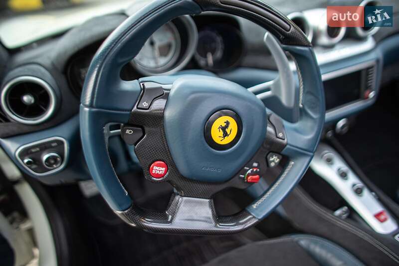 Кабриолет Ferrari California T 2015 в Киеве