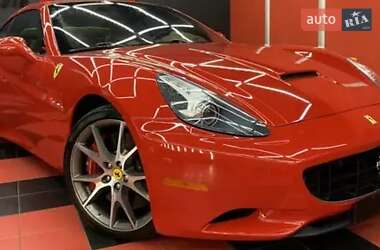 Кабріолет Ferrari California 2010 в 