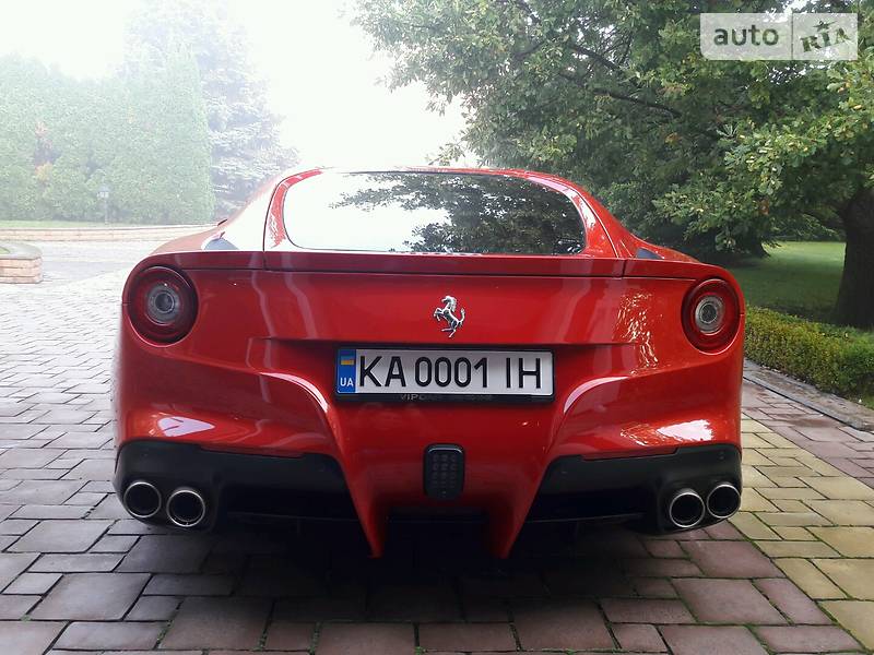 Купе Ferrari F12 2013 в Києві