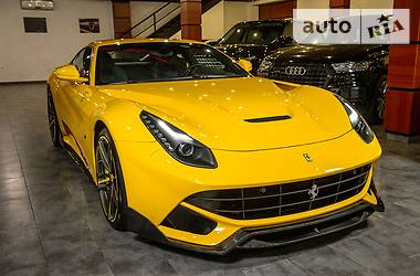 Купе Ferrari F12 2013 в 
