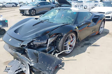 Купе Ferrari F8 2021 в 