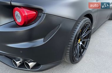 Купе Ferrari FF 2013 в Киеве