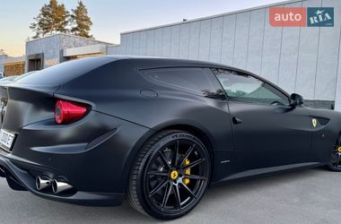 Купе Ferrari FF 2013 в Киеве