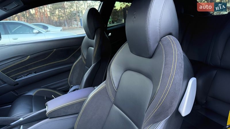 Купе Ferrari FF 2013 в Киеве