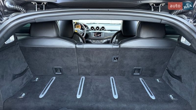 Купе Ferrari FF 2013 в Киеве