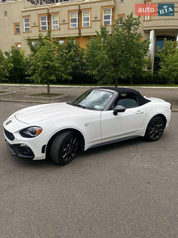 Кабриолет Fiat 124 2017 в Киеве фото 2 Кабриолет Fiat 124 2017 в Киеве