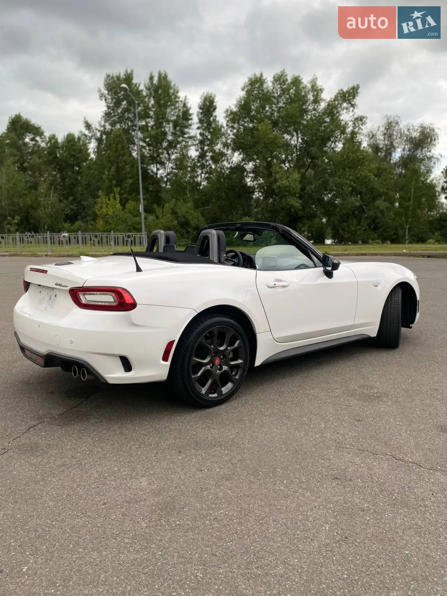 2017 Fiat 124 Spider - мініатюра 8